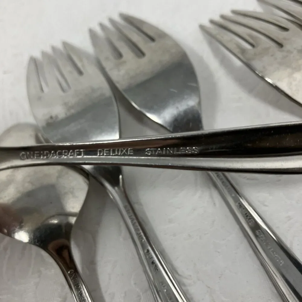 Oneida Oneidacraft Textura Flatware 20 pc Lot Forks Spoons Knives Stainless